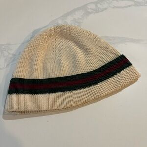 Gucci Beige Knit Hat with Red and Green Band